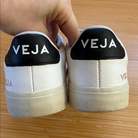 Veja ‘Recife’ Velcro sneakers in Very White and Black, size 6 - Picture 12 of 15
